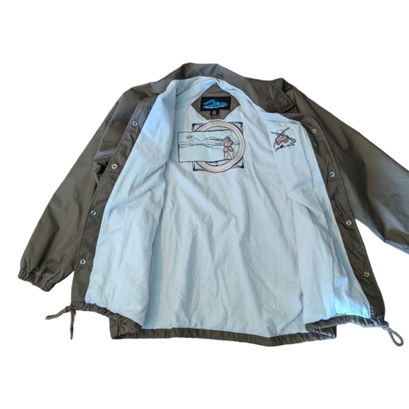Trapshooting tan nylon snap front windbreaker jacket with embroidered patch sz S - Picture 4 of 8